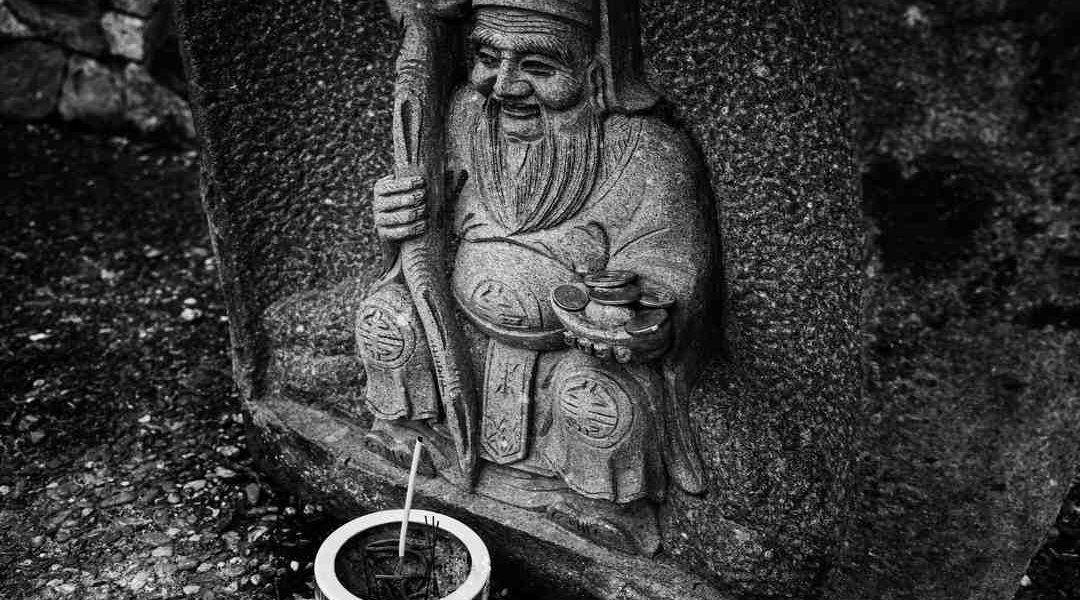 chinese mythology war god essential guide
