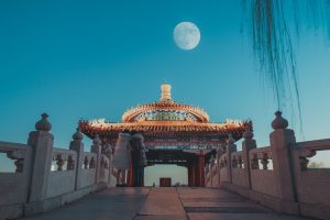Chinese moon goddess Chang'e story moon palace scene