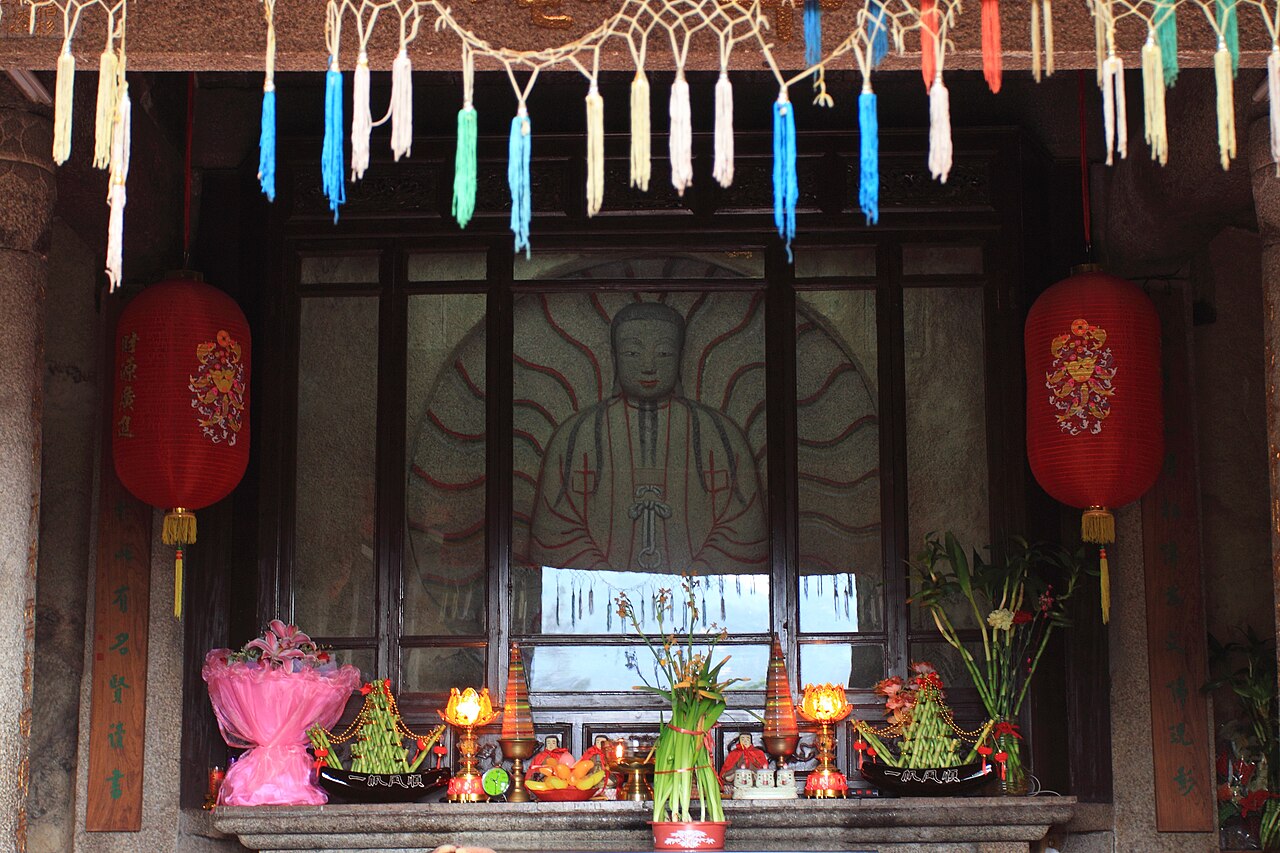 Chinese temple statue context for reviewing cultural retellings