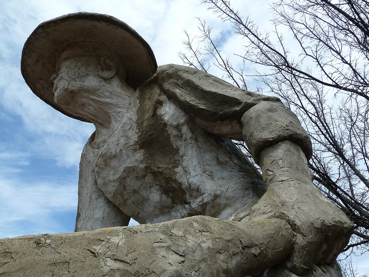 huli jing chinese fox spirit meaning opening scene showing Chinese fox statue